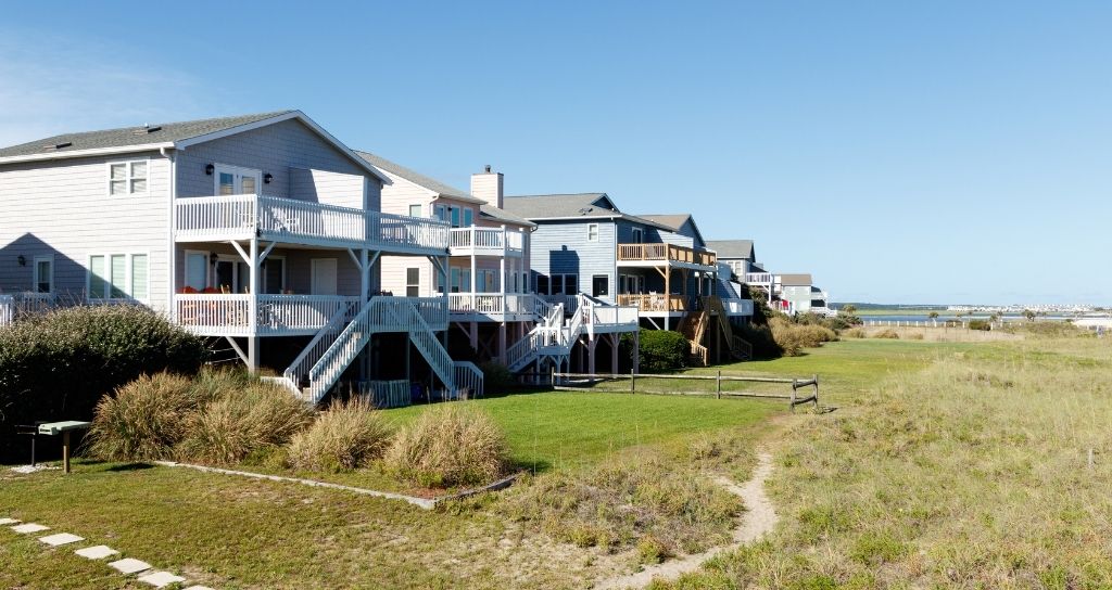 Beach homes with best shingles for high winds